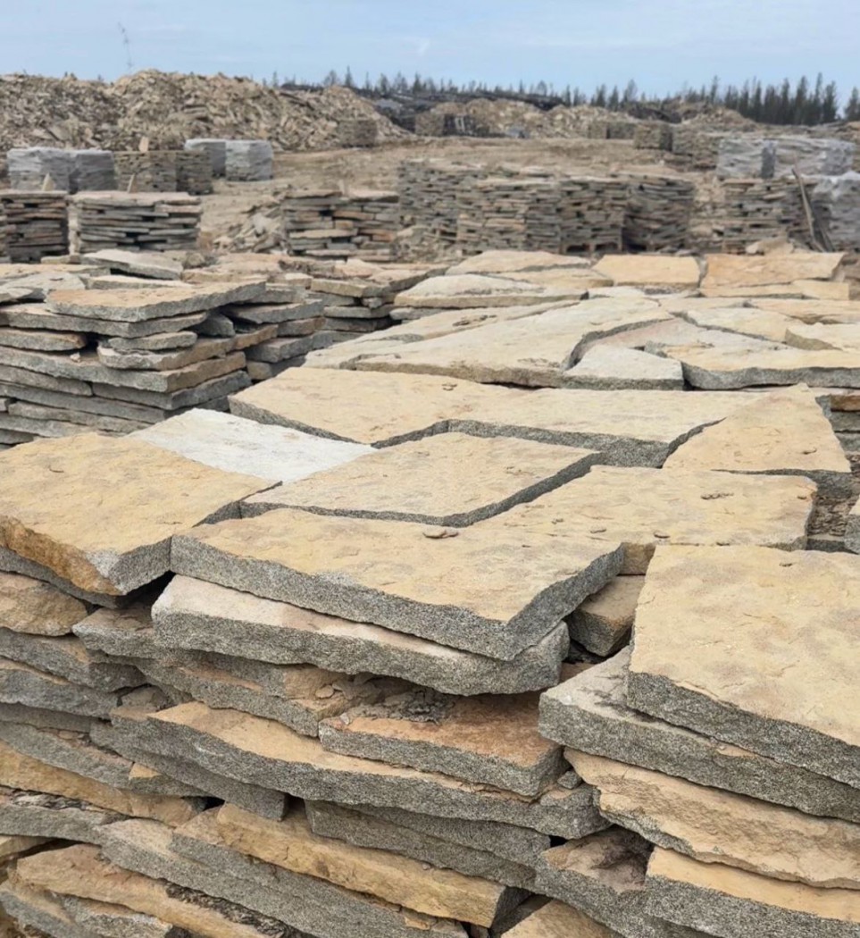 Отделочная тротуарная плитка из таупгранита