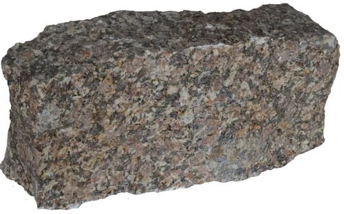 Фасадный отделочный гранитный камень